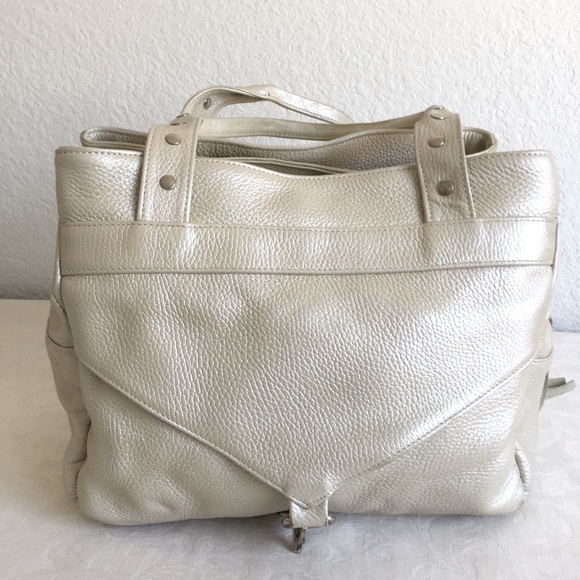 Botkier pearly ivory trigger zip organizer bag - Picture 3 of 8
